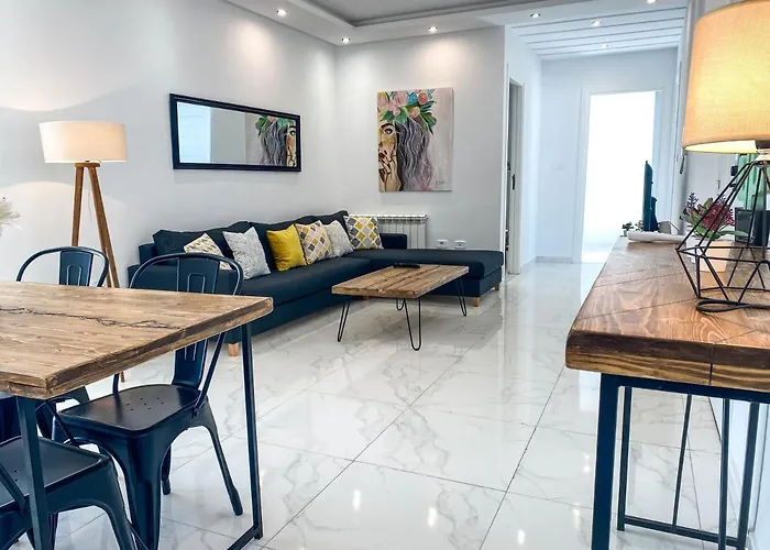Cosy Apartment In La Marsa - 2 Bed 1 Bath