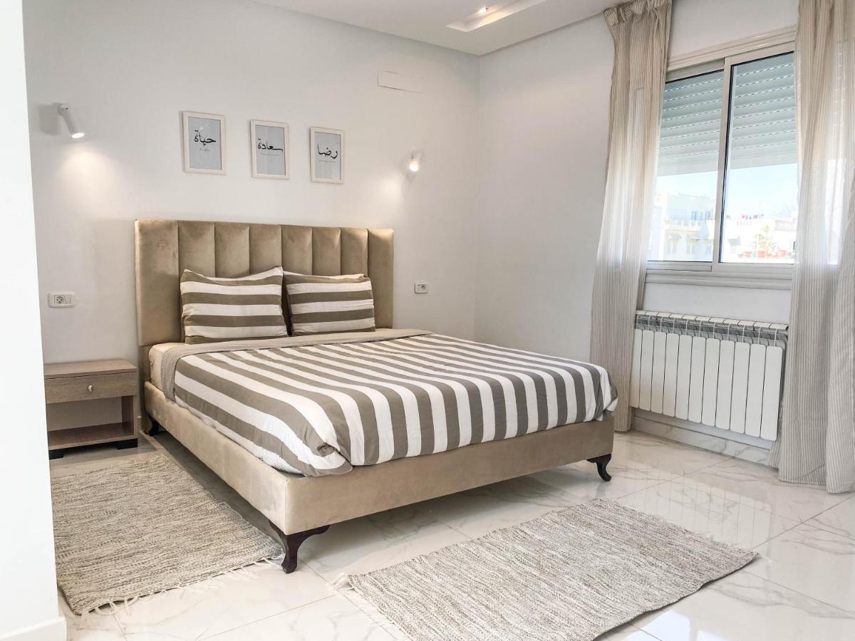 Cosy In - 2 Bed 1 Bath Apartment *