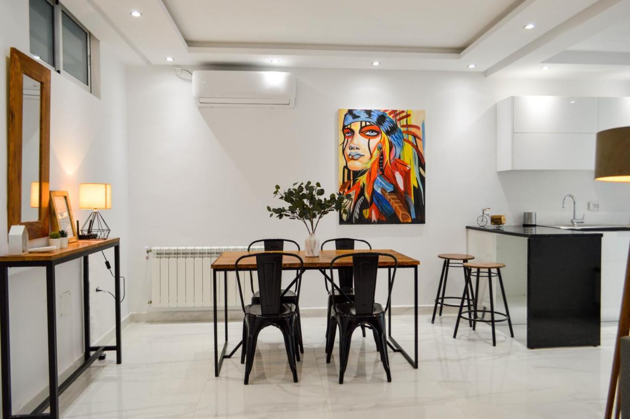 Cosy In - 2 Bed 1 Bath Apartment