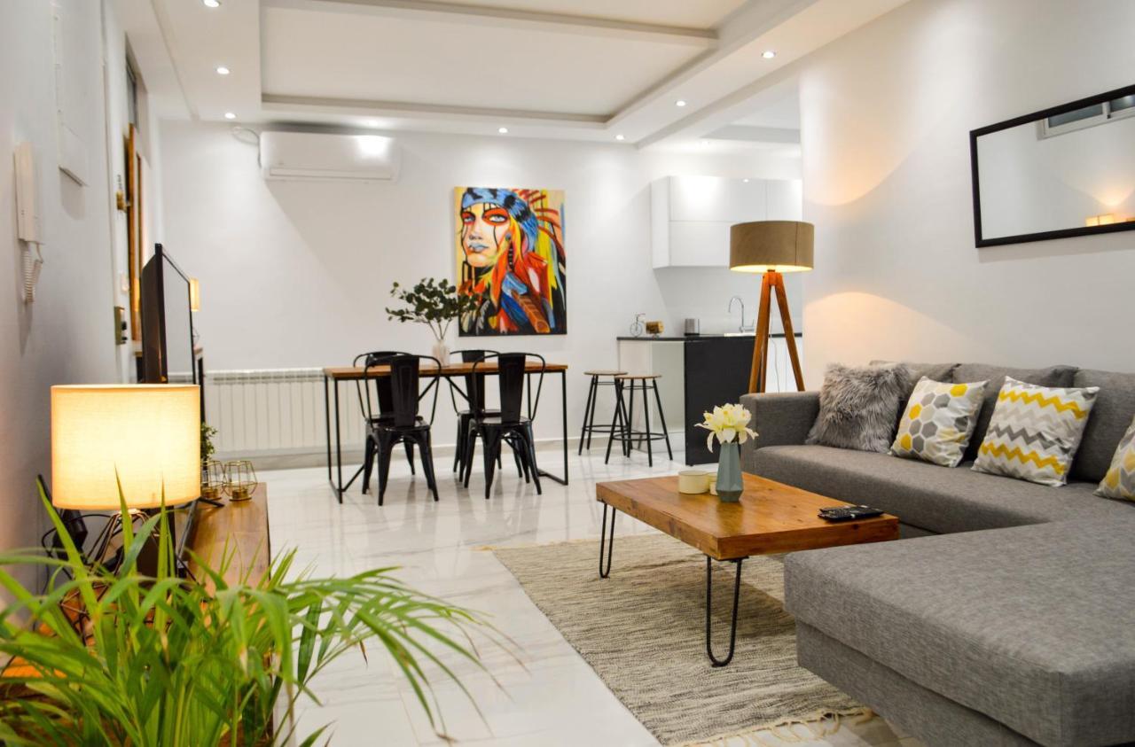 Cosy In - 2 Bed 1 Bath Apartment